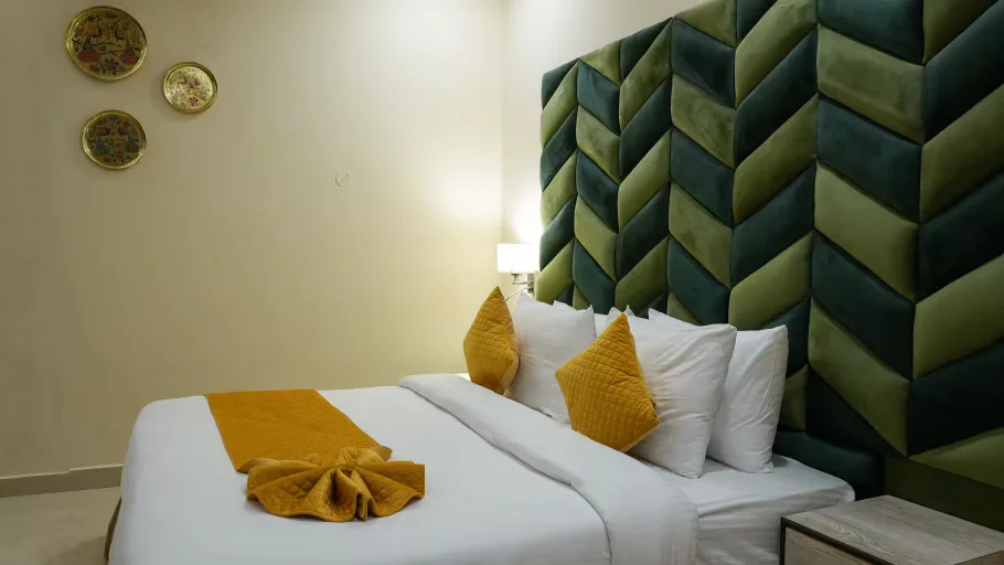 luxury hotel in Rishikesh near Ganga